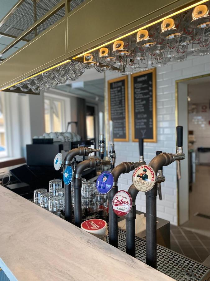 Hotell & Bistro Roedesund Карлсбори Екстериор снимка
