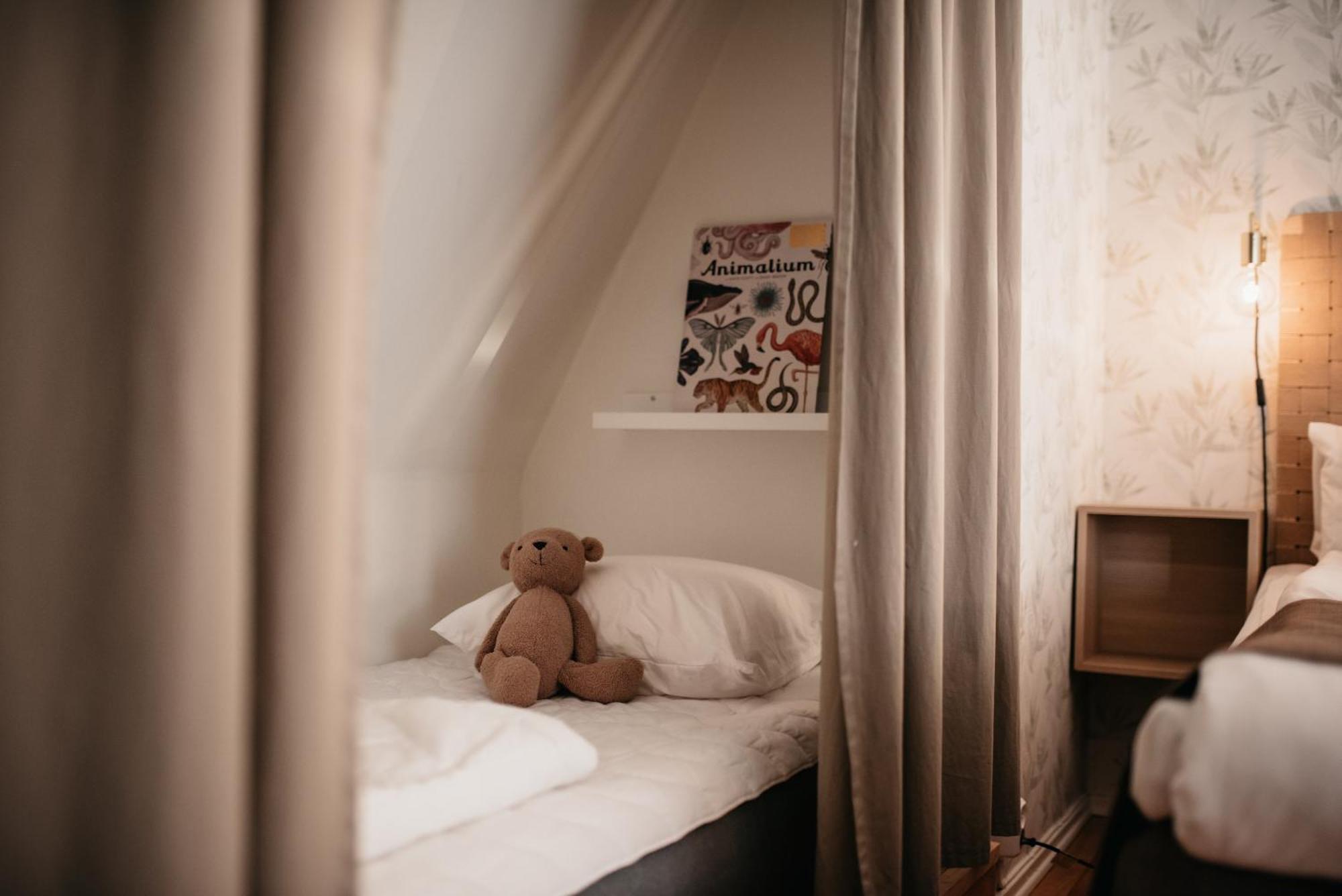 Hotell & Bistro Roedesund Карлсбори Екстериор снимка